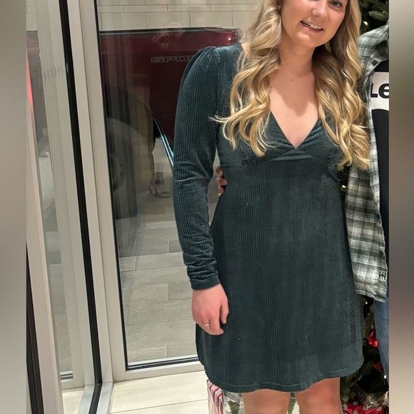 MINKPINK  Long Sleeve V-neck Mini Dress - Picture 4 of 4